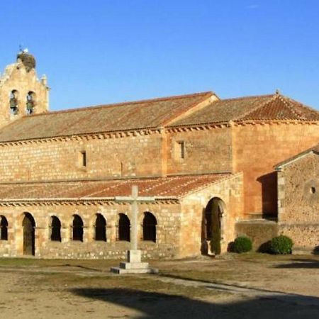 Santa Maria de Riaza Las Casas De Yaguee, Ayllon מראה חיצוני תמונה