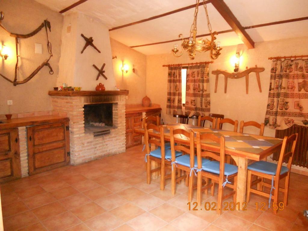 Santa Maria de Riaza Las Casas De Yaguee, Ayllon מראה חיצוני תמונה