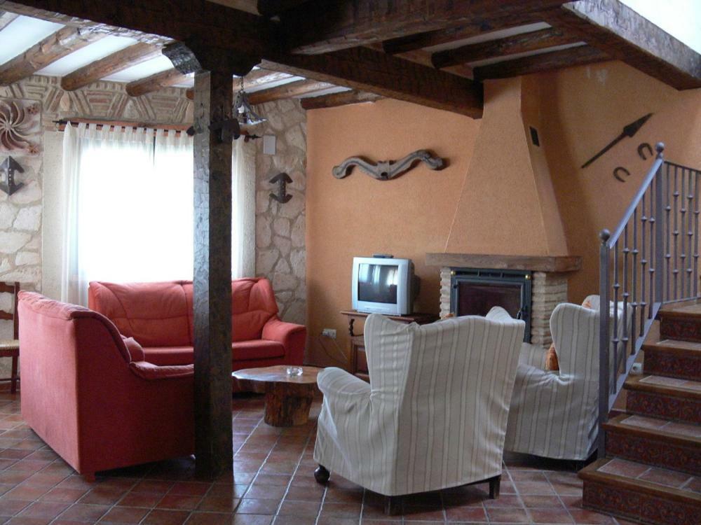 Santa Maria de Riaza Las Casas De Yaguee, Ayllon מראה חיצוני תמונה